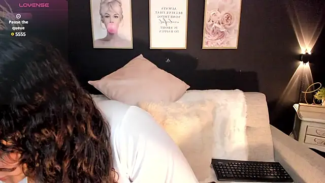 Keisha west online show from 02/04/25, 02:32