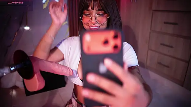 Snapshot of Mikubani18 chatting on 03/16/26, 03:45 Mikubani18 online show from 03/16/26, 03:45