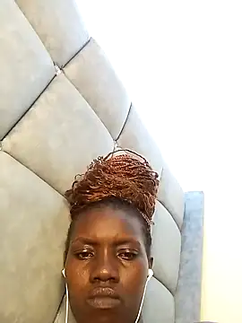 Snapshot of Slimthick900 chatting on 02/23/25, 08:28 Slimthick900 online show from 02/23/25, 08:28