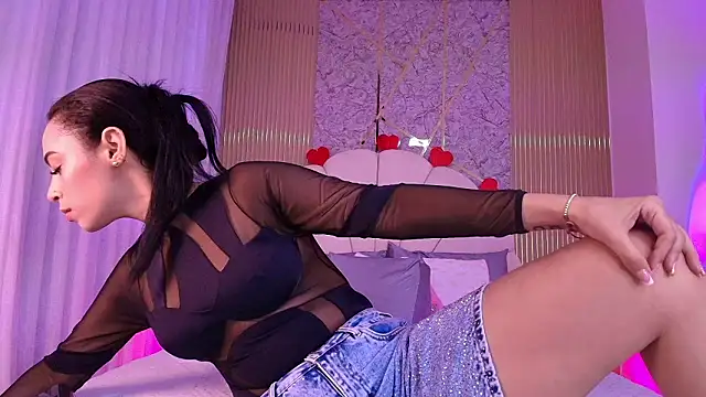 Snapshot of aisha_sh chatting on 02/14/26, 12:02 aisha sh online show from 02/14/26, 12:02