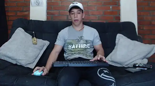 ethan noir online show from 01/22/25, 05:16