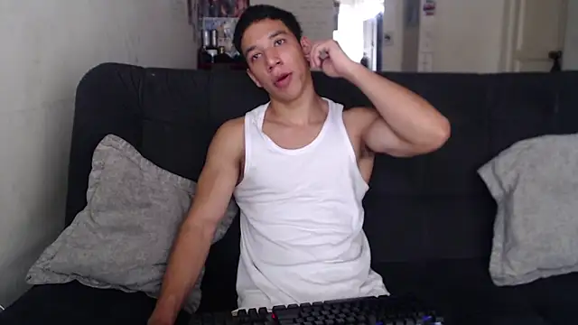 ethan noir online show from 12/22/25, 04:04