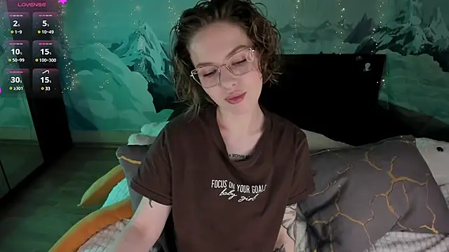 Snapshot of Natural_pussy chatting on 01/19/25, 05:58 Natural pussy online show from 01/19/25, 05:58