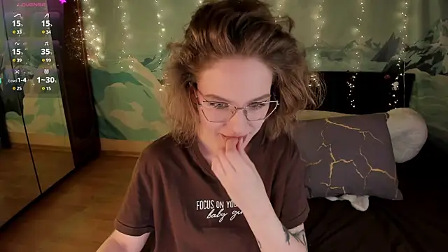 Snapshot of Natural_pussy chatting on 01/22/25, 05:49 Natural pussy online show from 01/22/25, 05:49