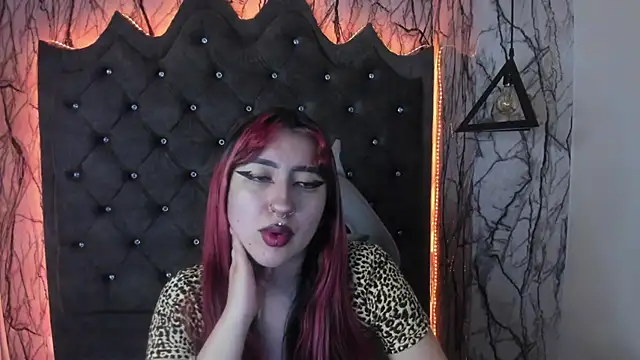 larissa01  online show from 02/17/25, 03:04