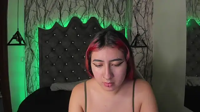 larissa01  online show from 03/03/25, 03:08