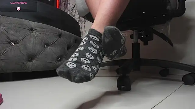 larissa01  online show from 03/09/25, 06:06