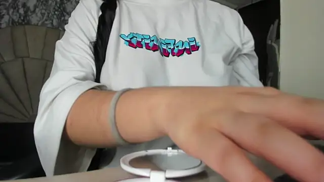 larissa01  online show from 03/14/25, 02:31