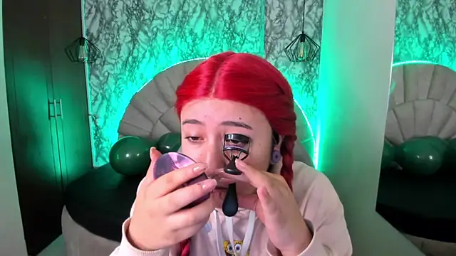 larissa01  online show from 03/18/25, 03:09