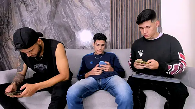 Snapshot of hot_day chatting on 02/28/25, 01:47 hot day online show from 02/28/25, 01:47