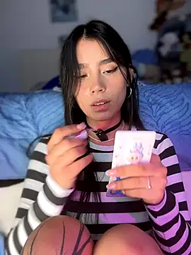 -Loren- online show from 10/22/25, 11:10