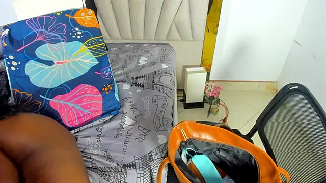 Evelonga 707 online show from 03/06/25, 07:32