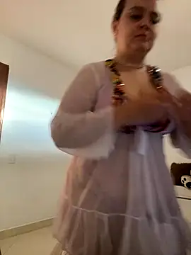 Im Amelia online show from 09/22/25, 10:12