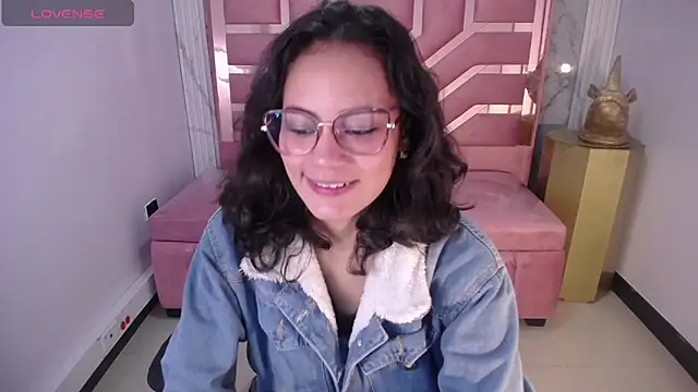 Snapshot of Tyna_ch chatting on 12/09/24, 04:26 Tyna ch online show from 12/09/24, 04:26
