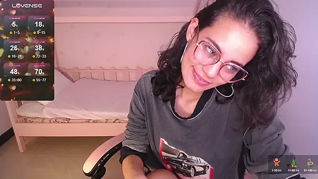 Snapshot of Tyna_ch chatting on 12/11/24, 11:32 Tyna ch online show from 12/11/24, 11:32