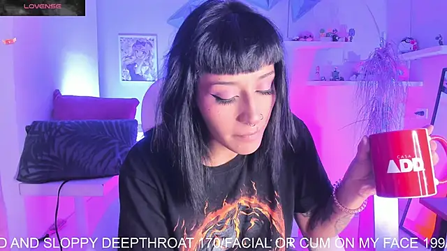 Snapshot of Valkiria_ponce chatting on 10/15/25, 05:40 Valkiria ponce online show from 10/15/25, 05:40