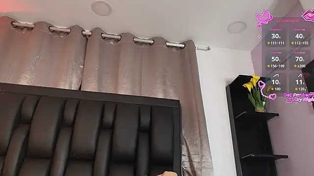 SaraRoy  online show from 06/08/26, 11:05