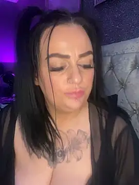 Snapshot of MissEssex chatting on 01/30/25, 04:02 MissEssex online show from 01/30/25, 04:02