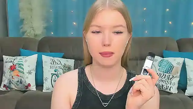 shy  lady online show from 12/15/24, 02:59