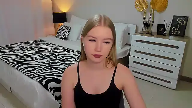 shy  lady online show from 01/30/25, 09:36