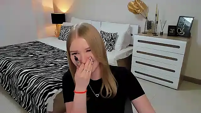 shy  lady online show from 02/28/25, 12:32