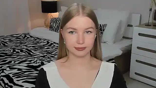 shy  lady online show from 04/28/26, 11:32