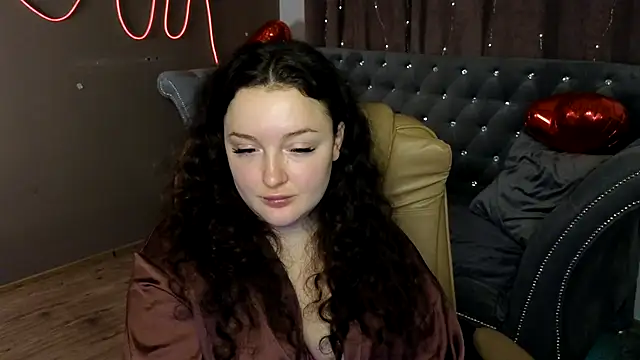 Snapshot of GloriNichols chatting on 03/15/25, 10:03 GloriNichols online show from 03/15/25, 10:03