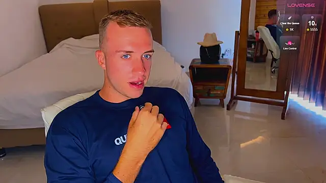 Snapshot of tommy_cumfinger chatting on 11/01/25, 12:34 tommy cumfinger online show from 11/01/25, 12:34