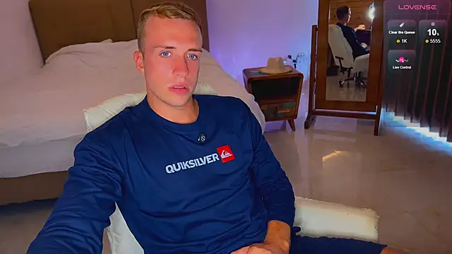 Snapshot of tommy_cumfinger chatting on 11/10/25, 08:24 tommy cumfinger online show from 11/10/25, 08:24