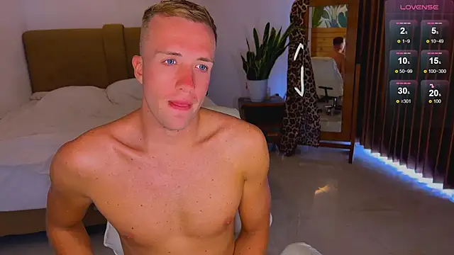 Snapshot of tommy_cumfinger chatting on 12/02/25, 06:30 tommy cumfinger online show from 12/02/25, 06:30