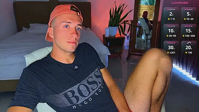 Snapshot of tommy_cumfinger chatting on 02/20/26, 03:47 tommy cumfinger online show from 02/20/26, 03:47