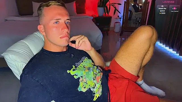 Snapshot of tommy_cumfinger chatting on 03/10/26, 07:46 tommy cumfinger online show from 03/10/26, 07:46