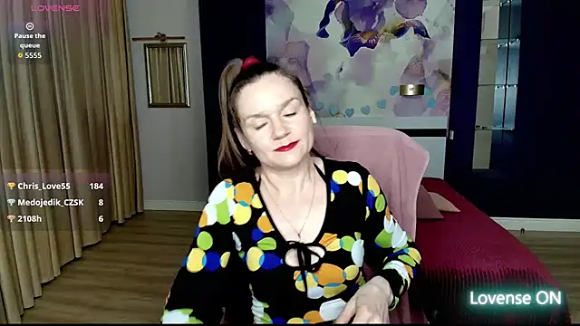 Snapshot of AriaGray chatting on 03/24/26, 03:33 AriaGray online show from 03/24/26, 03:33