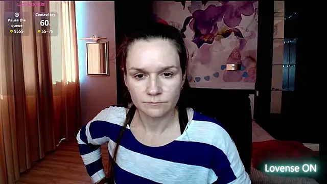 Snapshot of AriaGray chatting on 03/26/26, 12:55 AriaGray online show from 03/26/26, 12:55
