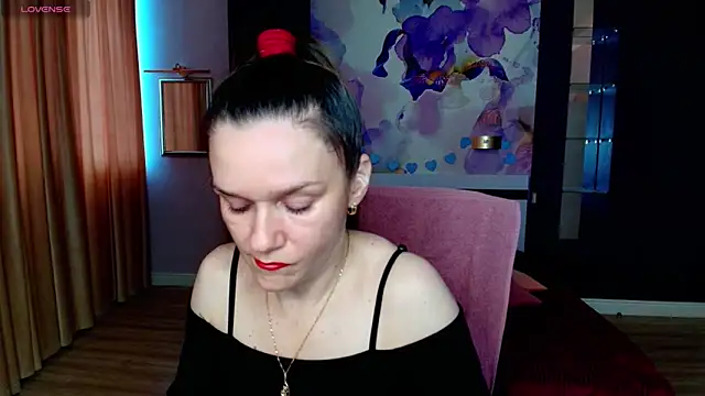 Snapshot of AriaGray chatting on 04/04/26, 06:55 AriaGray online show from 04/04/26, 06:55