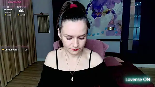 Snapshot of AriaGray chatting on 04/04/26, 11:35 AriaGray online show from 04/04/26, 11:35