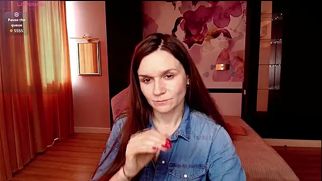 Snapshot of AriaGray chatting on 04/16/26, 12:28 AriaGray online show from 04/16/26, 12:28