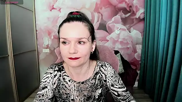AriaGray online show from 06/27/26, 04:12