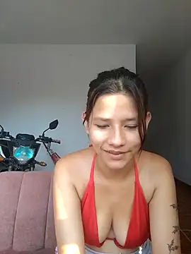 Snapshot of FerneyManti chatting on 05/04/26, 12:56 FerneyManti online show from 05/04/26, 12:56