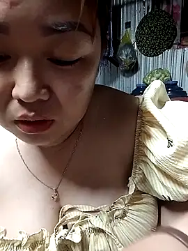 VyOanh2K online show from 11/15/25, 03:19