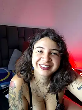 Snapshot of Aria_Bennett21 chatting on 02/09/25, 02:38 Aria Bennett21 online show from 02/09/25, 02:38