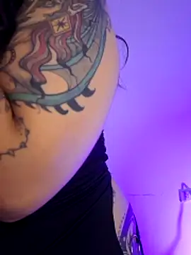 Snapshot of Aria_Bennett21 chatting on 03/16/26, 05:44 Aria Bennett21 online show from 03/16/26, 05:44