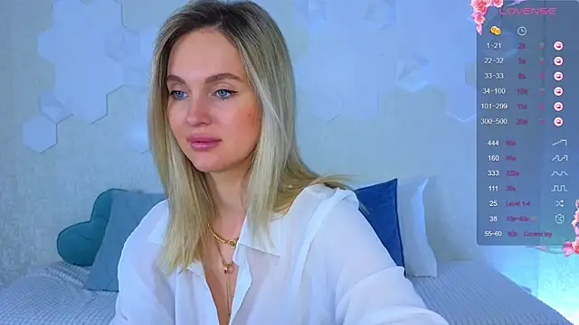 Lynna Sparks online show from 11/18/25, 02:17