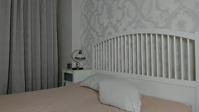 Eva  Lewis online show from 05/02/26, 03:50