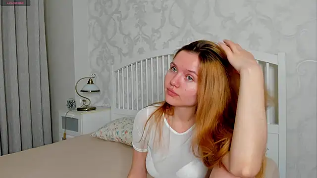Snapshot of Eva__Lewis chatting on 06/05/26, 06:52 Eva Lewis online show from 06/05/26, 06:52