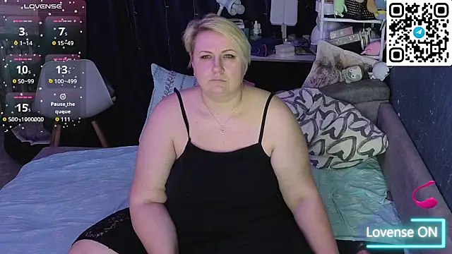 Snapshot of CuteHanna chatting on 03/16/26, 07:40 CuteHanna online show from 03/16/26, 07:40