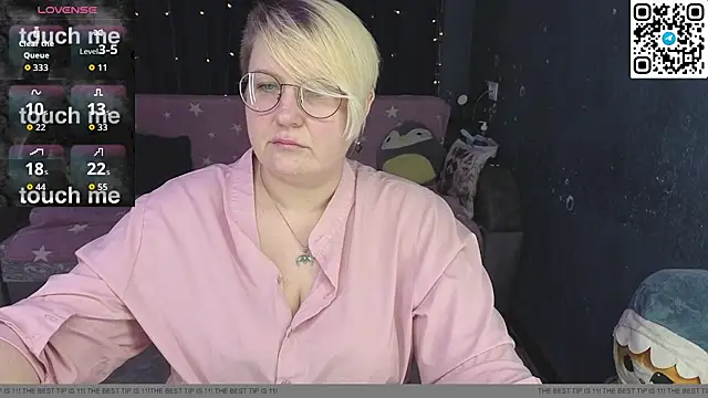 Snapshot of CuteHanna chatting on 05/27/26, 07:11 CuteHanna online show from 05/27/26, 07:11