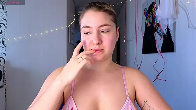Snapshot of Yassyaaa chatting on 03/07/25, 11:40 Yassyaaa online show from 03/07/25, 11:40
