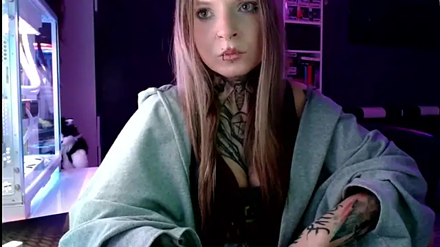 Snapshot of InesGold chatting on 02/23/25, 11:22 InesGold online show from 02/23/25, 11:22