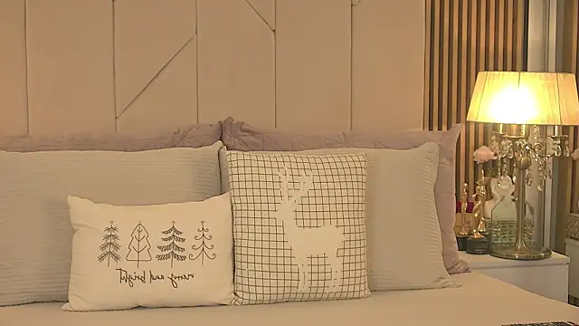 Blanche Summer online show from 12/14/25, 01:38